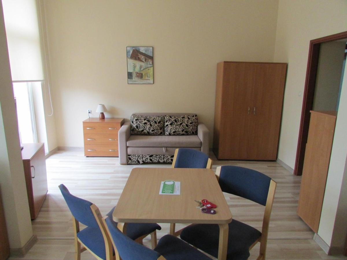 Cdr Aparthotel Krakau Buitenkant foto