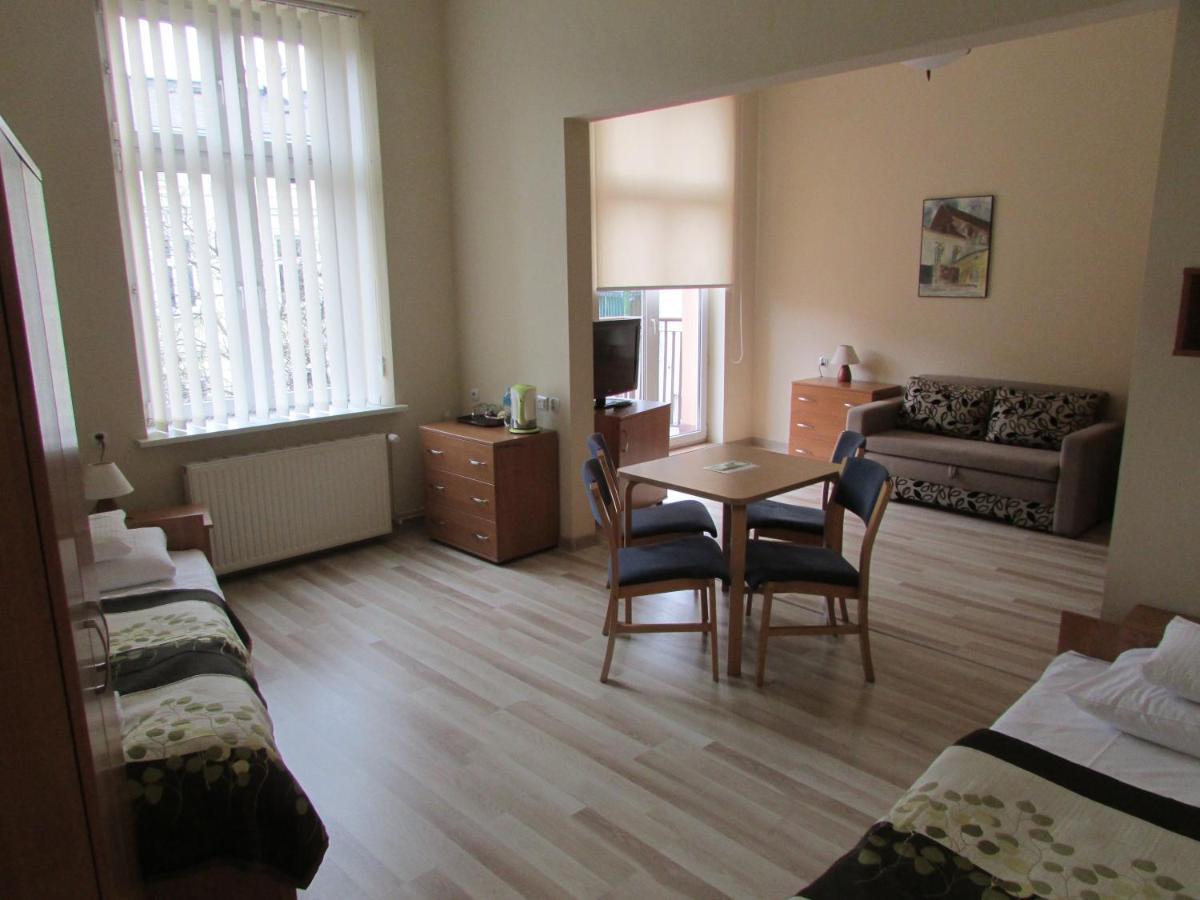 Cdr Aparthotel Krakau Buitenkant foto