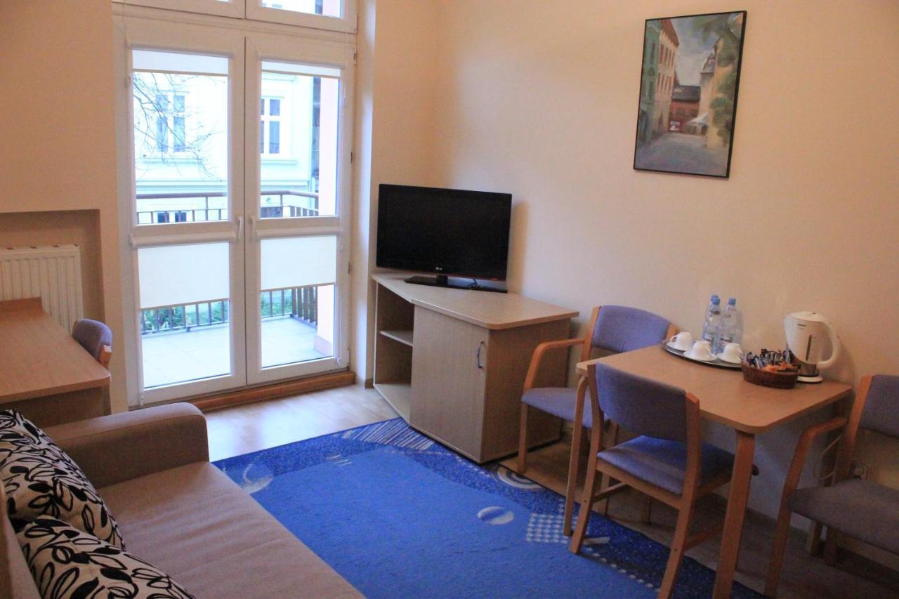 Cdr Aparthotel Krakau Buitenkant foto