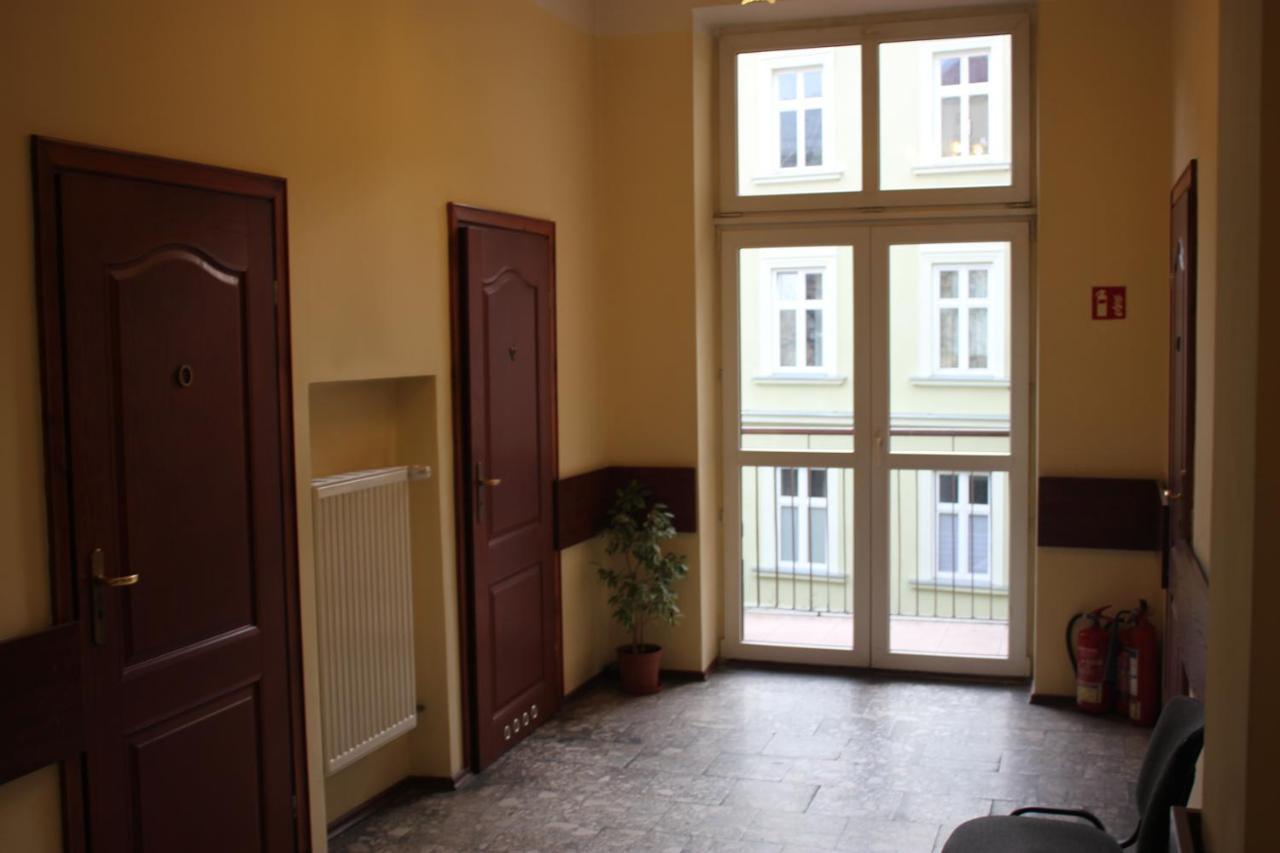 Cdr Aparthotel Krakau Buitenkant foto